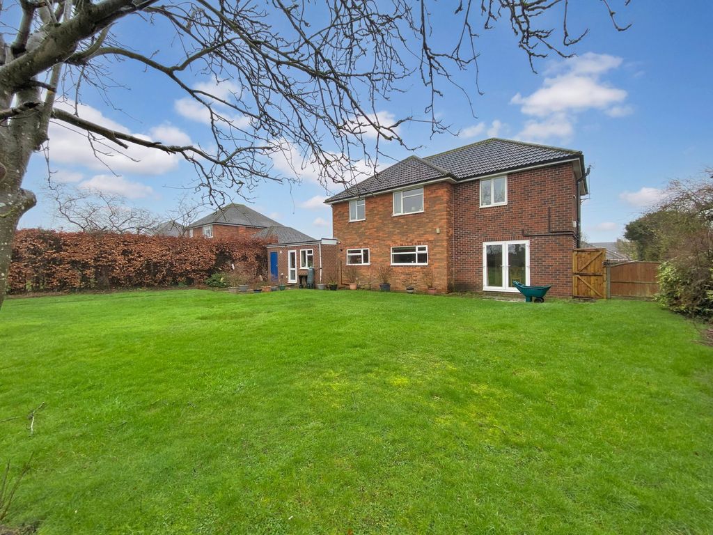 Property photo 3 of 24