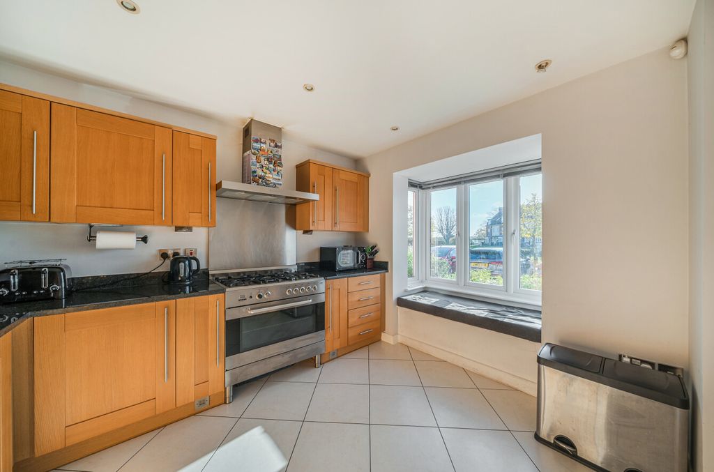 Property photo 3 of 21 1364152-13-69009F...