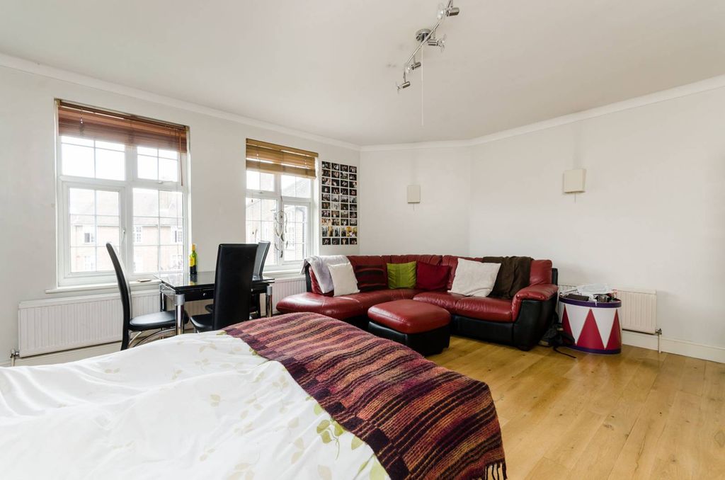 Property photo 1 of 7