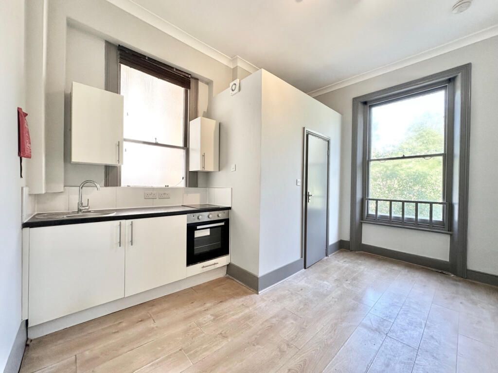 Property photo 1 of 4 Studio To Rent Abbey Road, Croydon Cr0