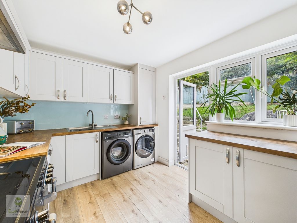 Property photo 2 of 14 Cam02308G0-Pr0222-Still006-2