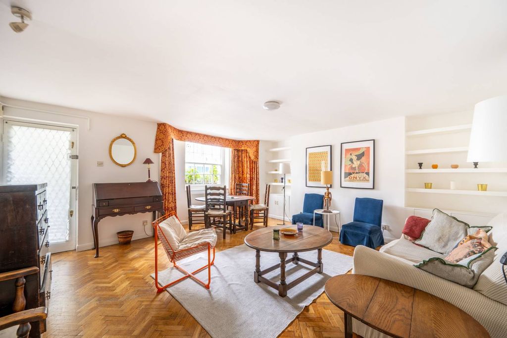 Property photo 2 of 9