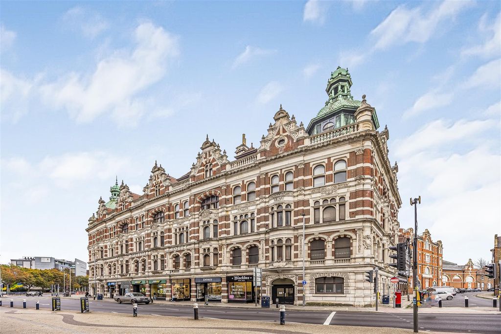 Property photo 1 of 24 Flat 19, Charter House, Hampshire Terrace, Portsmo