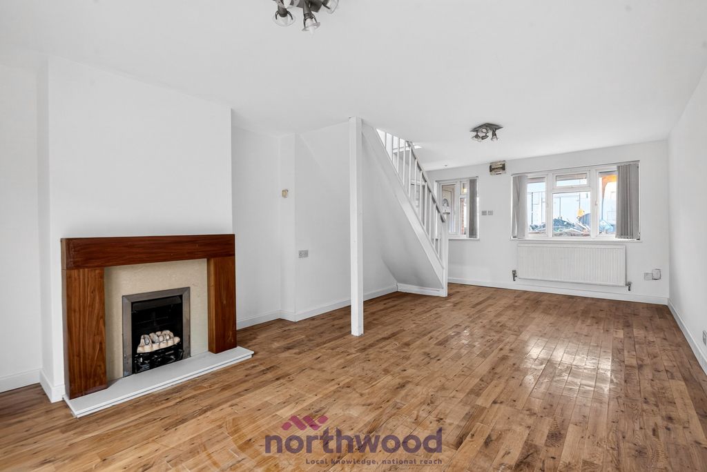 Additional image 10 of 3 bed end terrace house to rentReeve Road, Holyport SL6