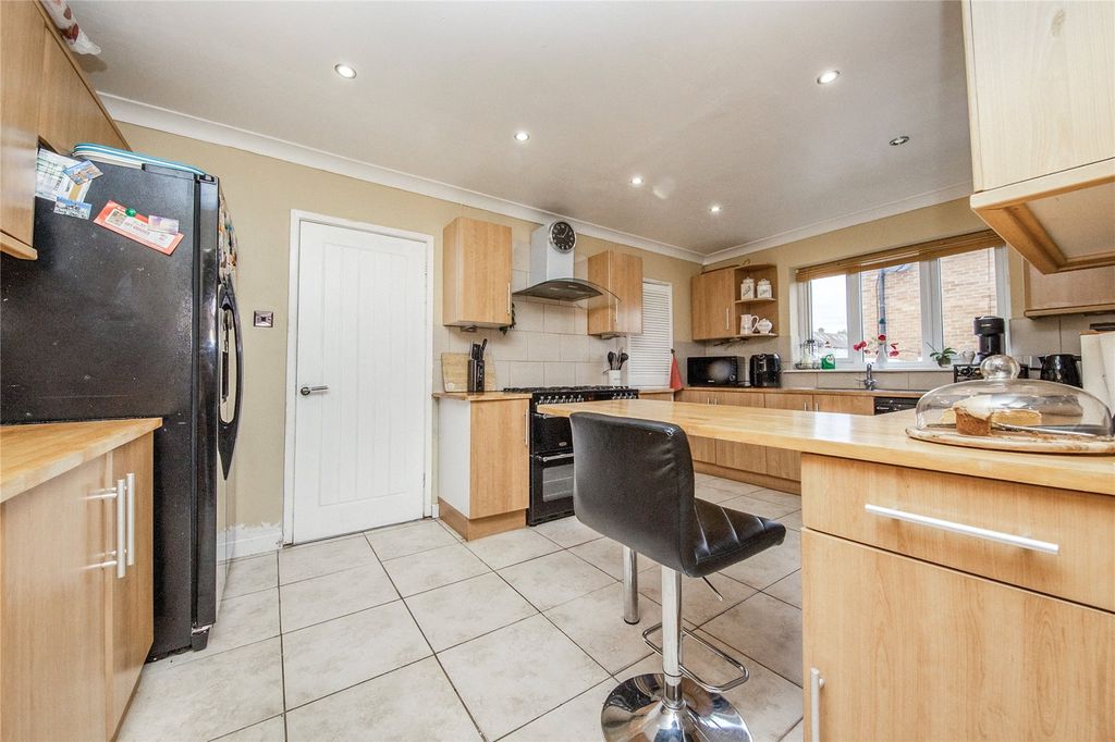 Property photo 3 of 16 Picture No. 20