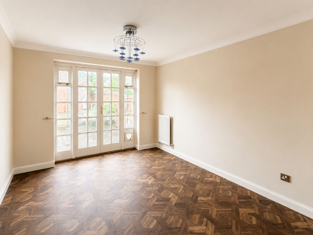 Property photo 3 of 23