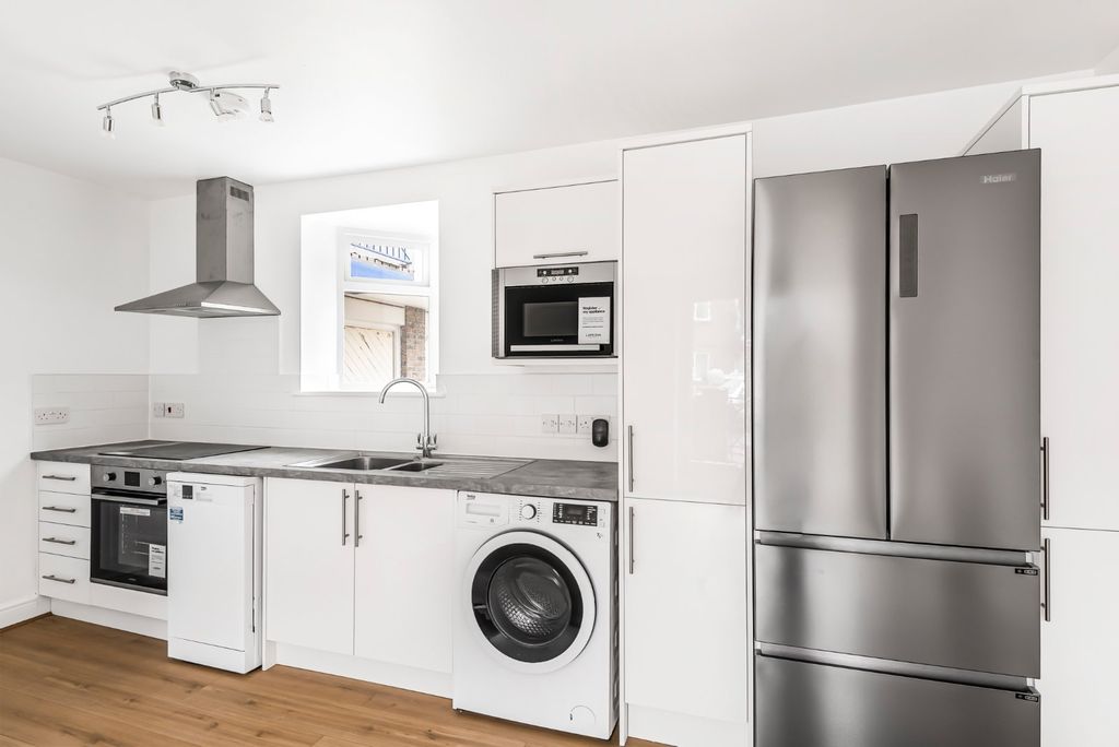 Property photo 1 of 6 Picture No. 05