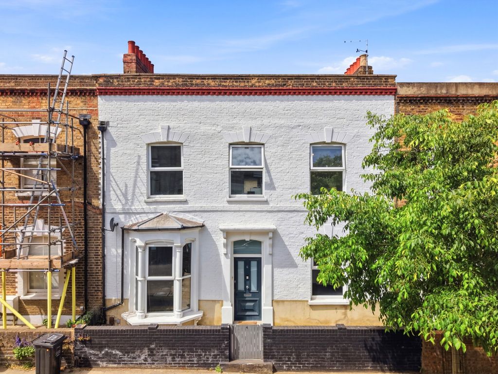 Property photo 2 of 16