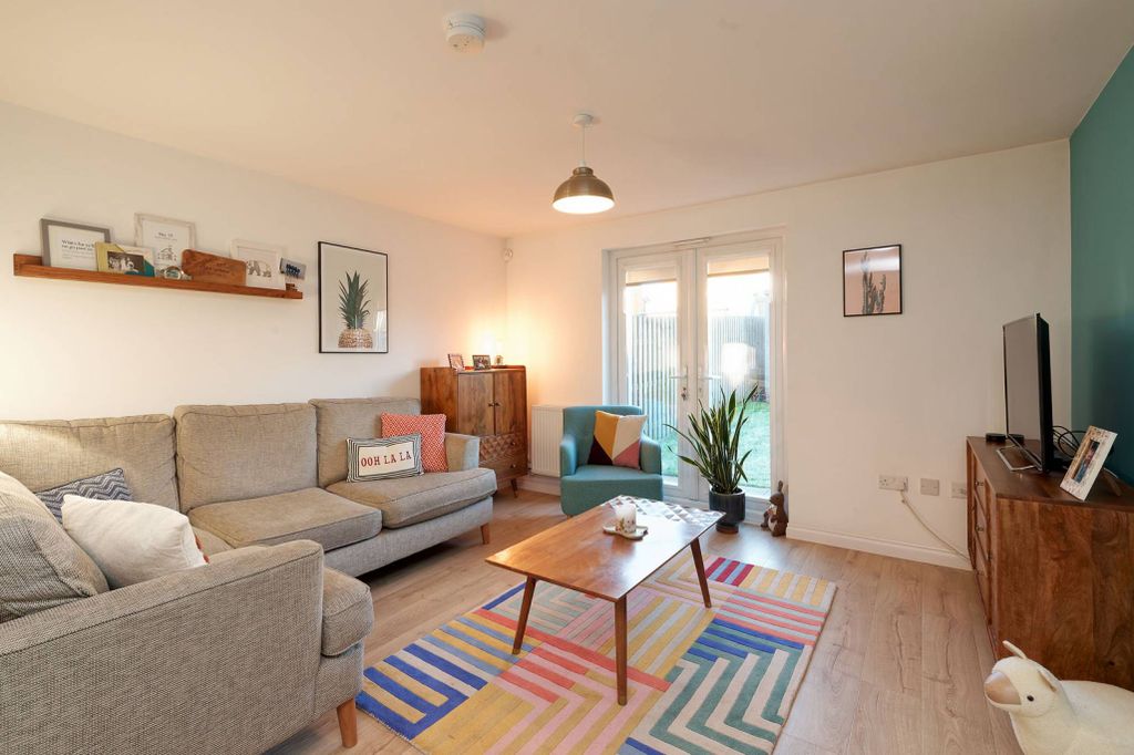 Property photo 2 of 26