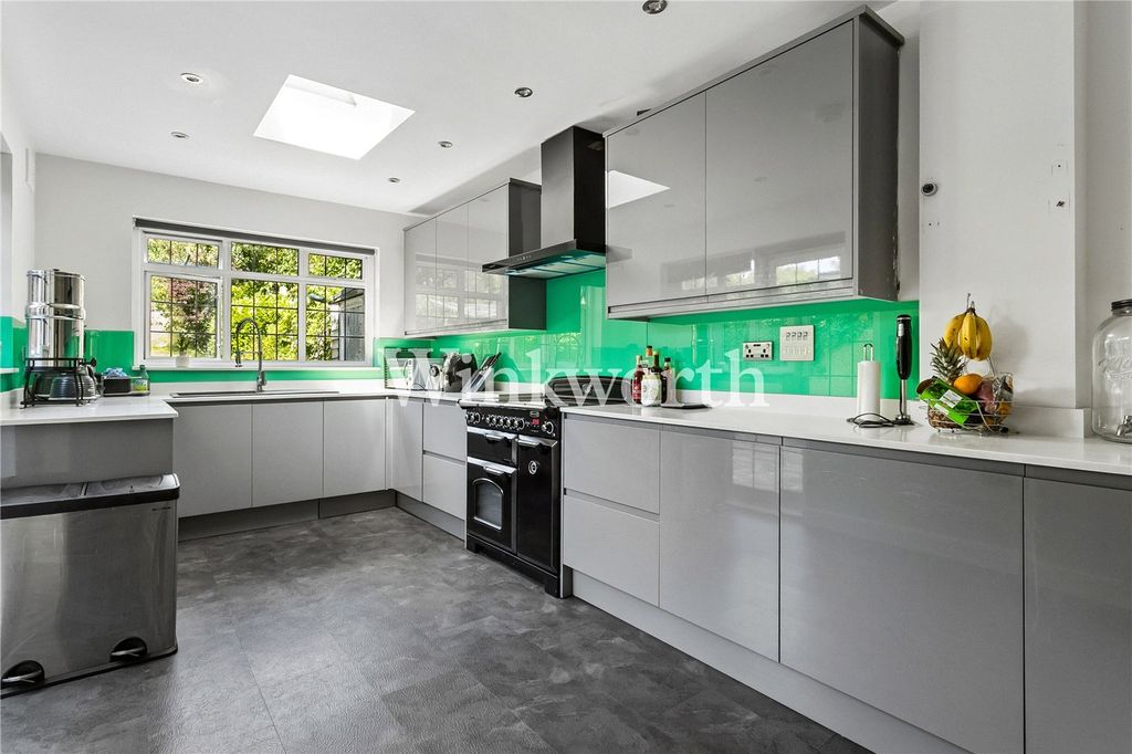 Property photo 1 of 16 Picture No. 07