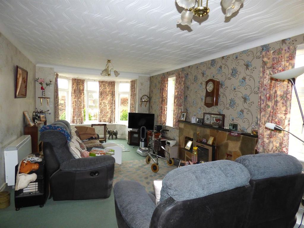 Property photo 3 of 11 Photo 4