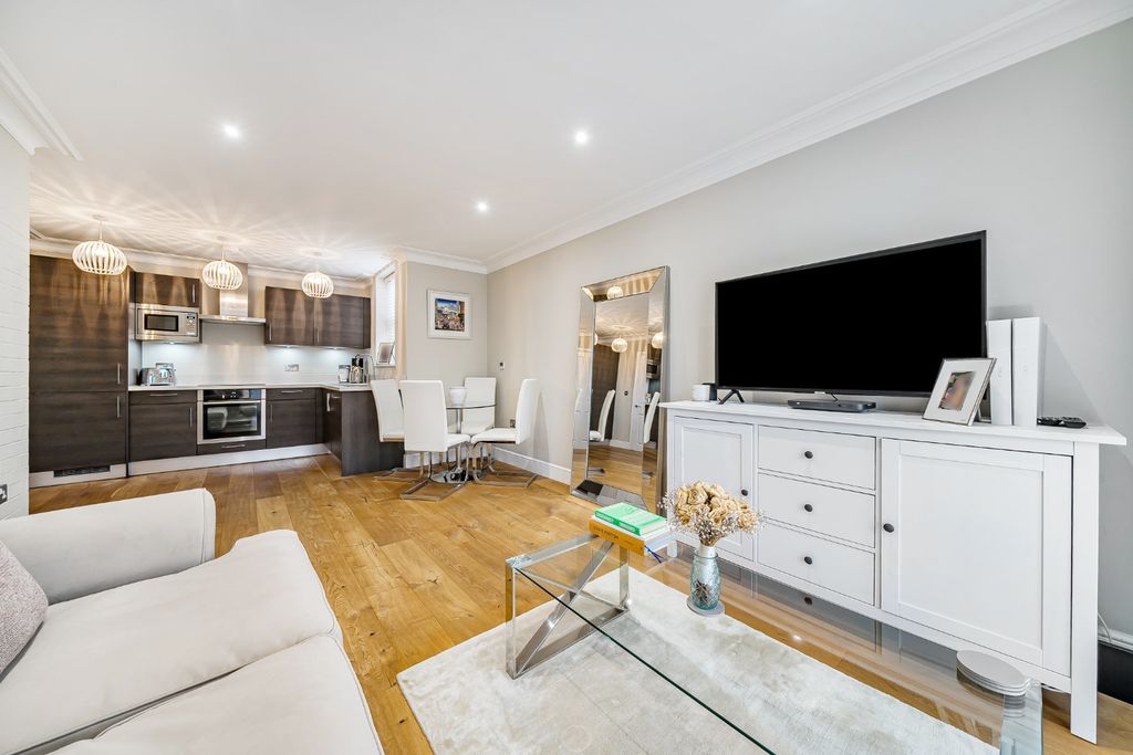 Property photo 1 of 13 4588200