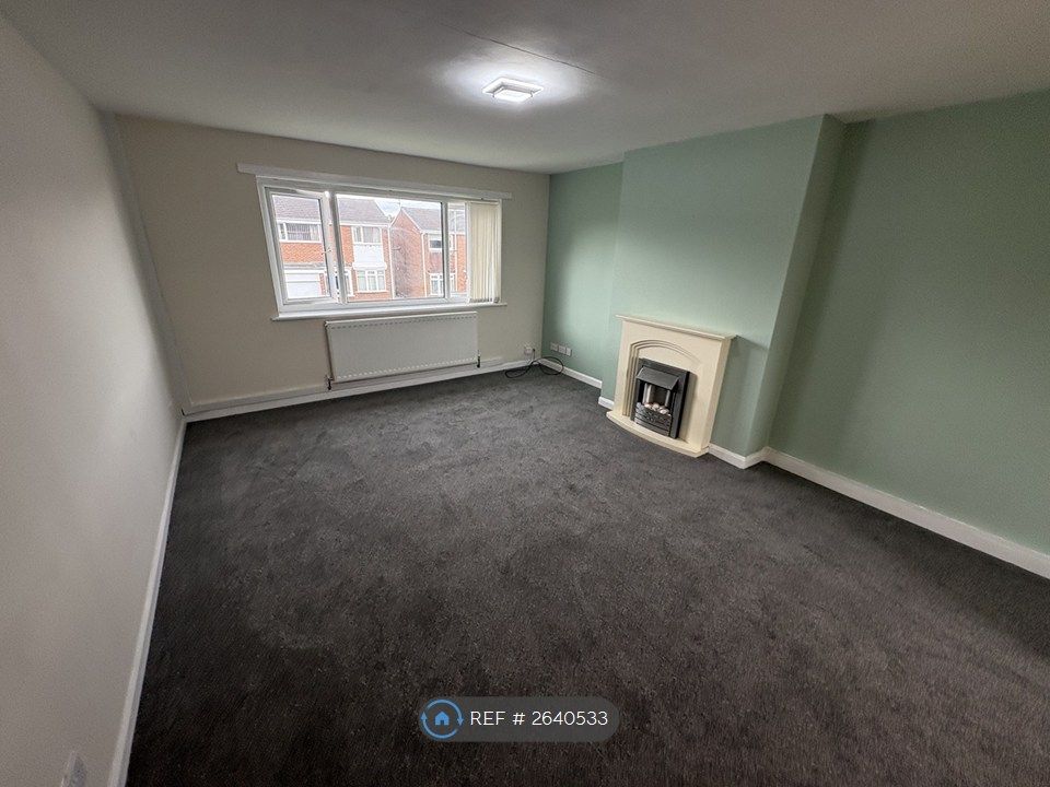 Property photo 2 of 11 Living Room