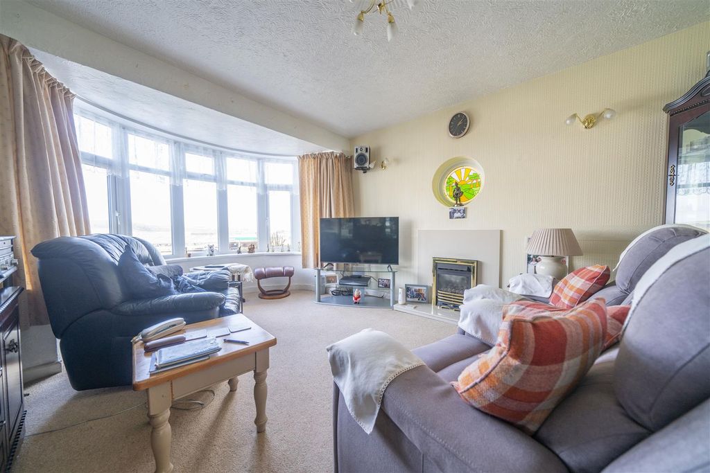 Property photo 3 of 20 Dsc00272.Jpg