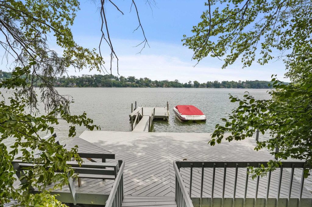 Property photo 1 of 31