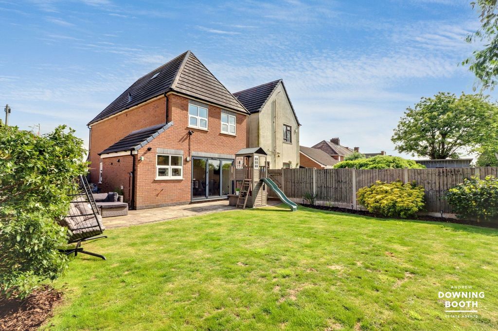 Property photo 1 of 22