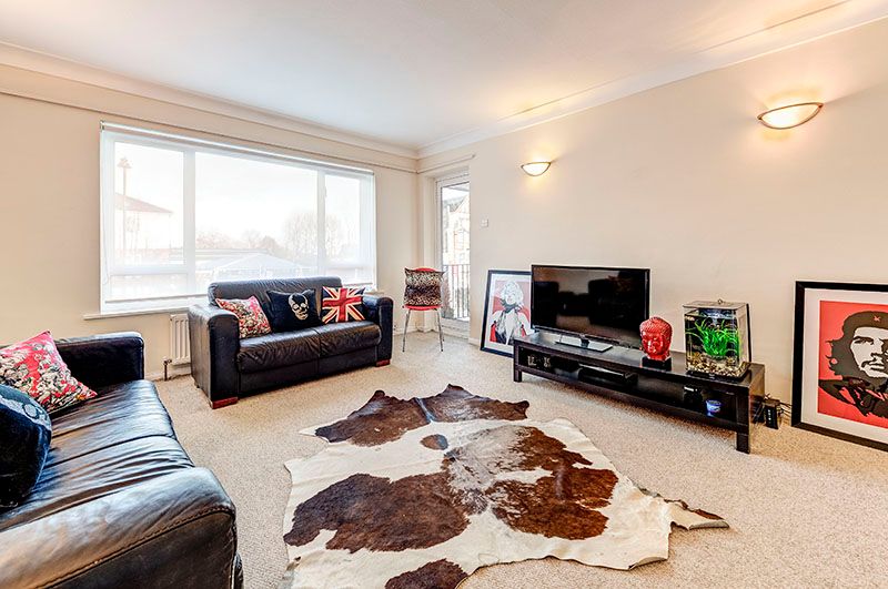 Property photo 2 of 6 Reception