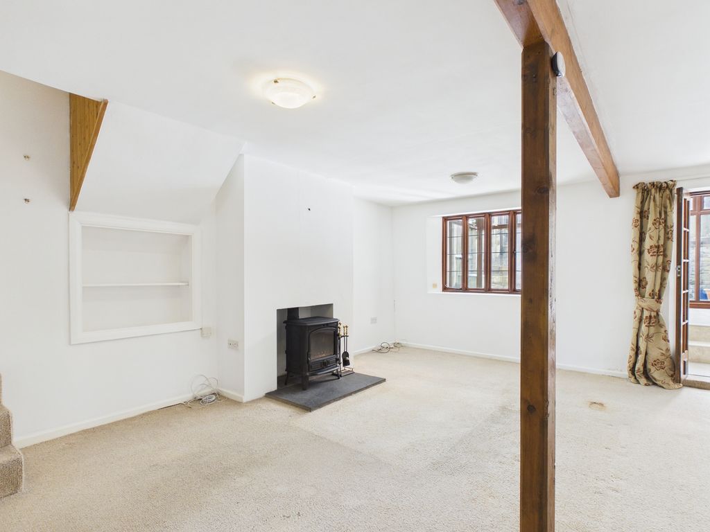 Property photo 3 of 11