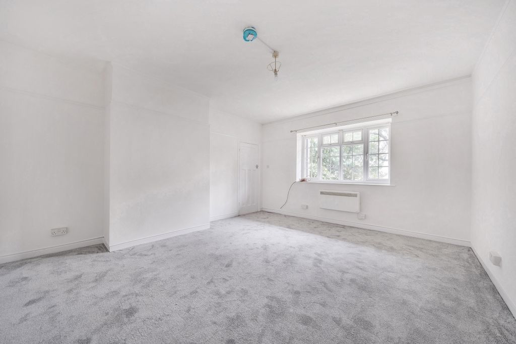 Property photo 2 of 6 1064600 (2)