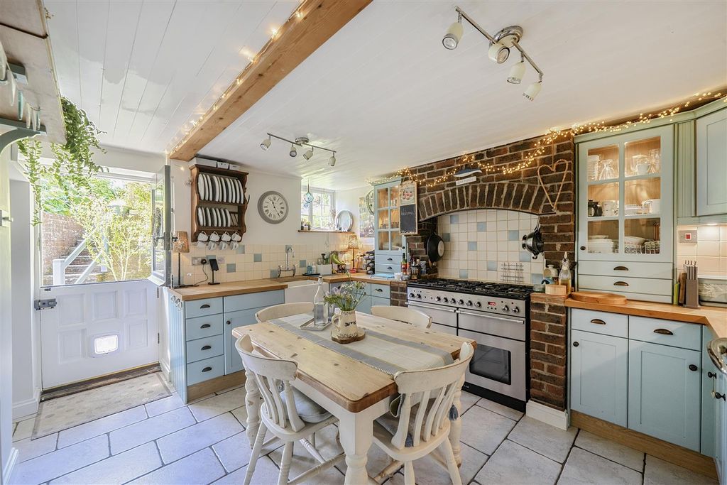 Property photo 3 of 16 Kitchen