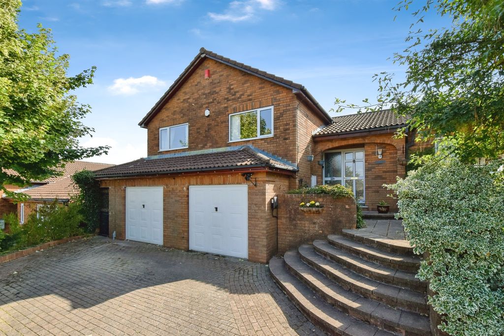 Property photo 1 of 31