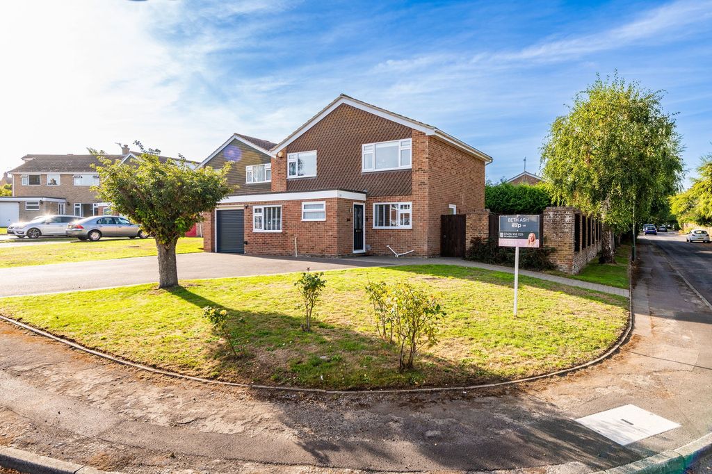 Property photo 2 of 29