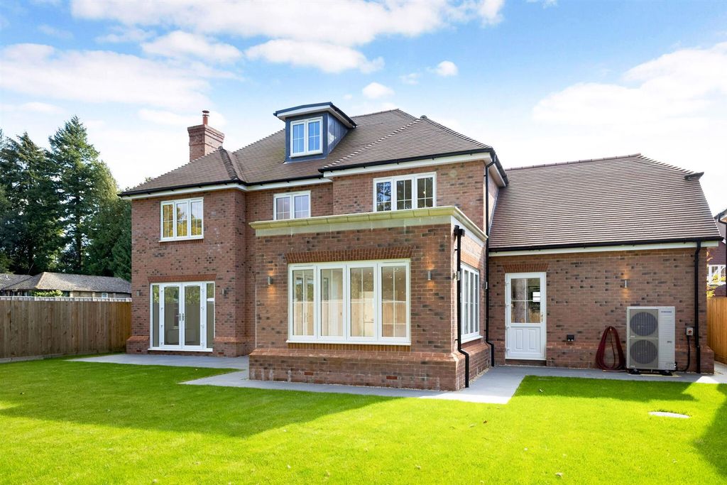 Property photo 3 of 8 98811_Plot-3-Hudson-Gardens (12)_Low.Jpg