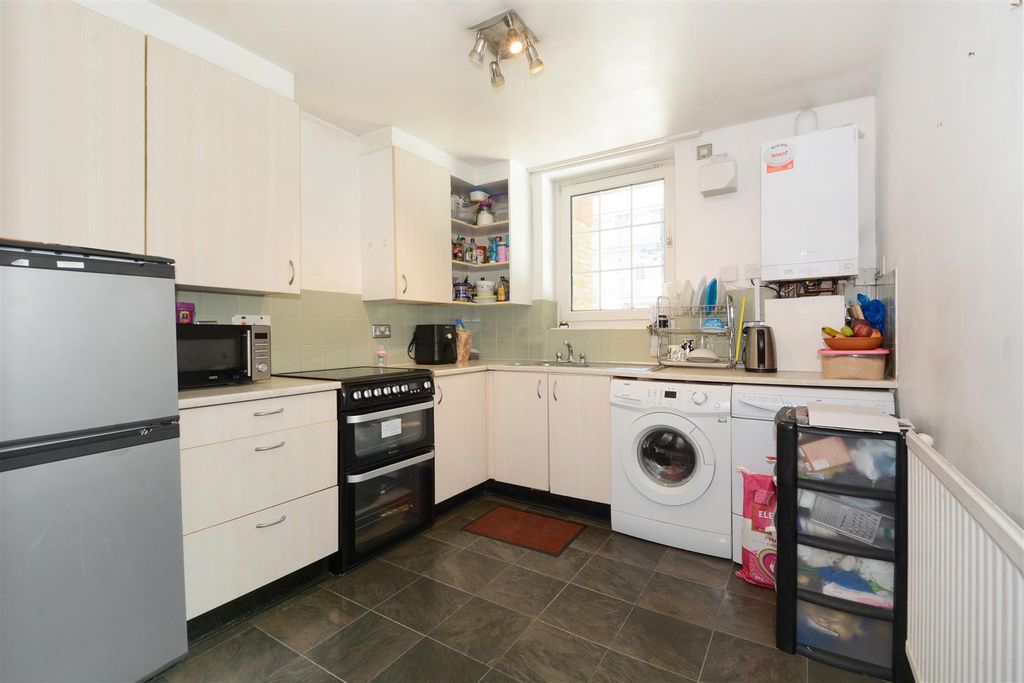 Property photo 2 of 12 Kitchen