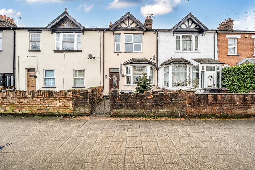 Property photo 1 of 16