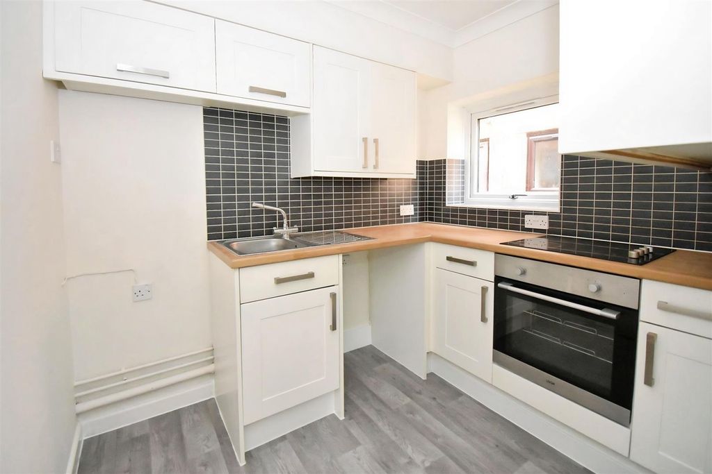 Property photo 3 of 12 Ffb5E054-WC 20Kitchen.Jpg