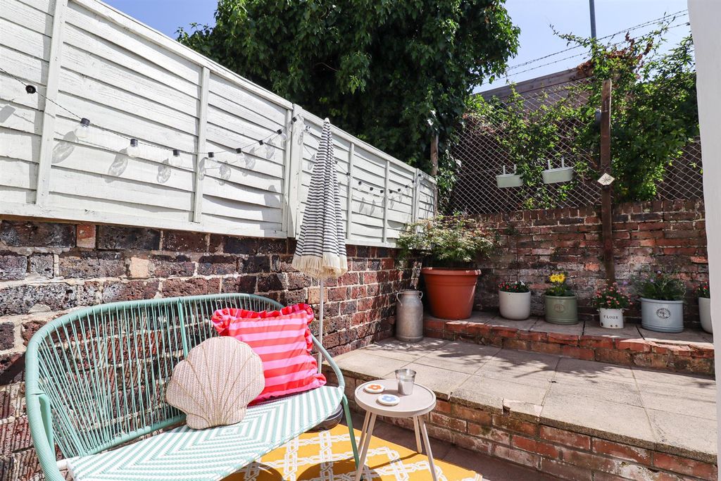 Property photo 3 of 18 Img_9121.Jpg