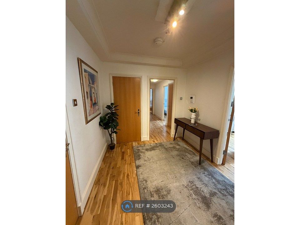 Property photo 3 of 14 Reception