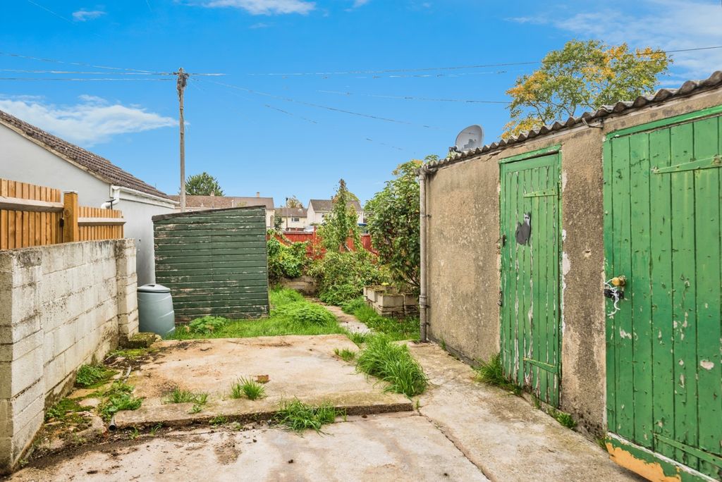 Property photo 2 of 17 Photo