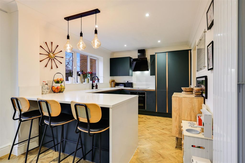 Property photo 2 of 34 Img_7966.Jpg