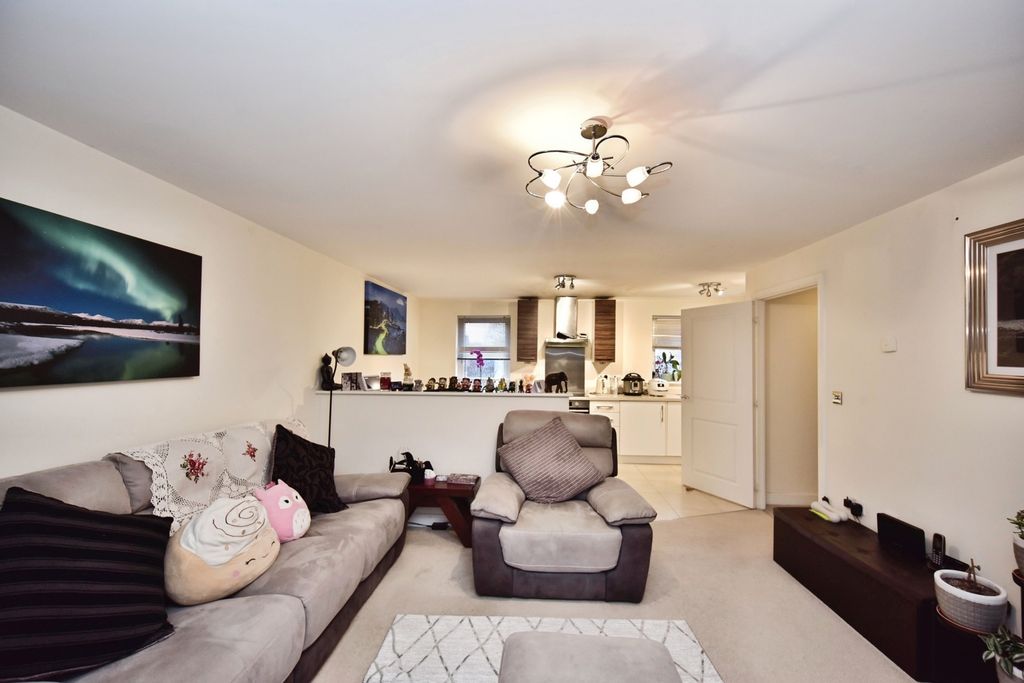 Property photo 2 of 19 Pbox-Img.Jpg