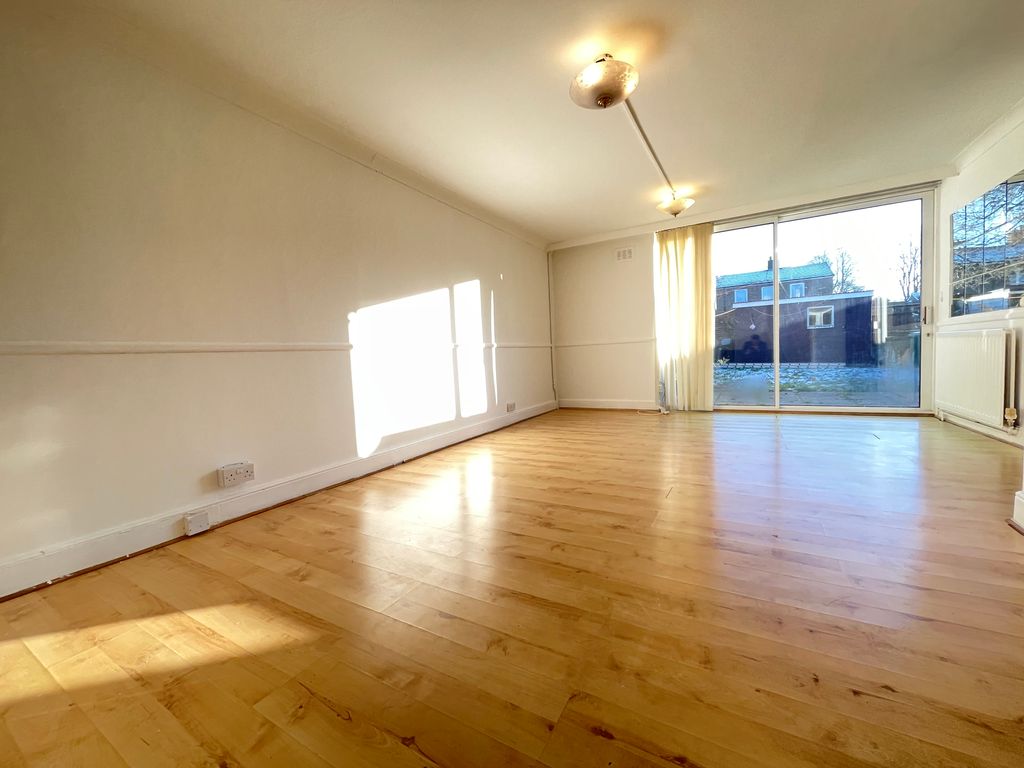 Property photo 3 of 17 Exterior