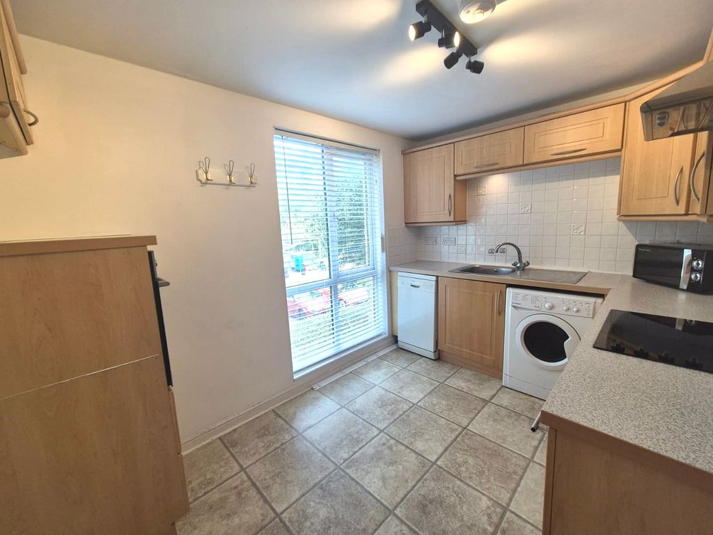 Property photo 3 of 13 Kitchen
