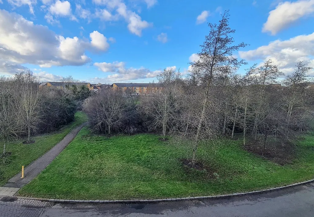 House in Milton Keynes, Broughton and Milton Keynes - More