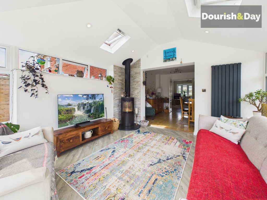 Property photo 2 of 30