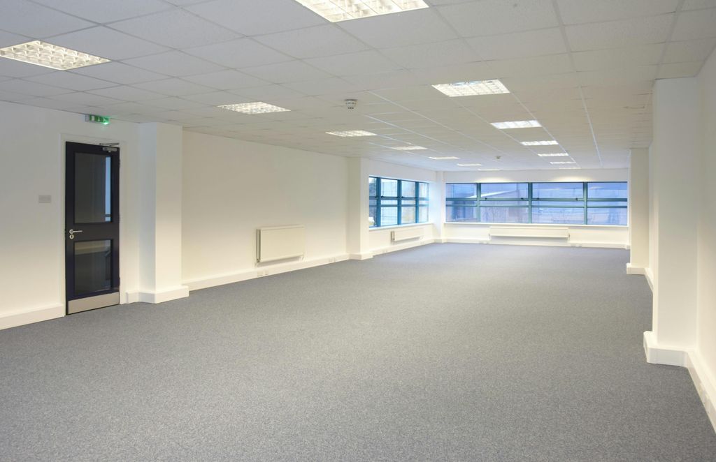 Property photo 3 of 5 Offices
