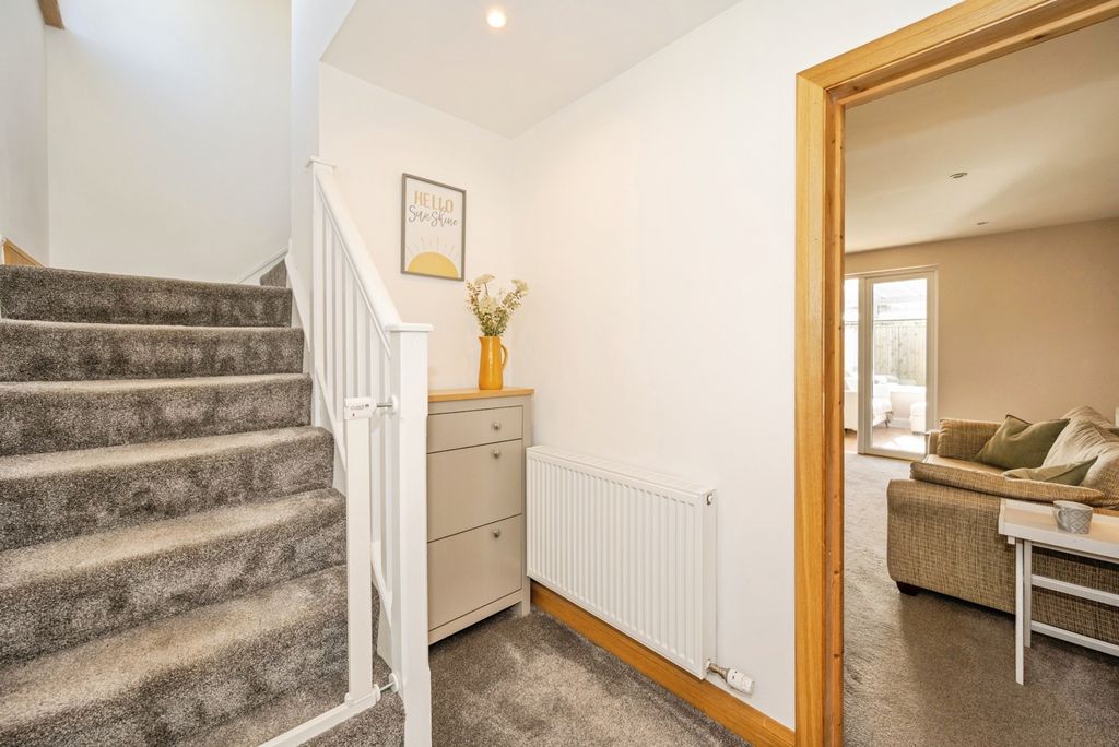 Property photo 2 of 19 Hallway