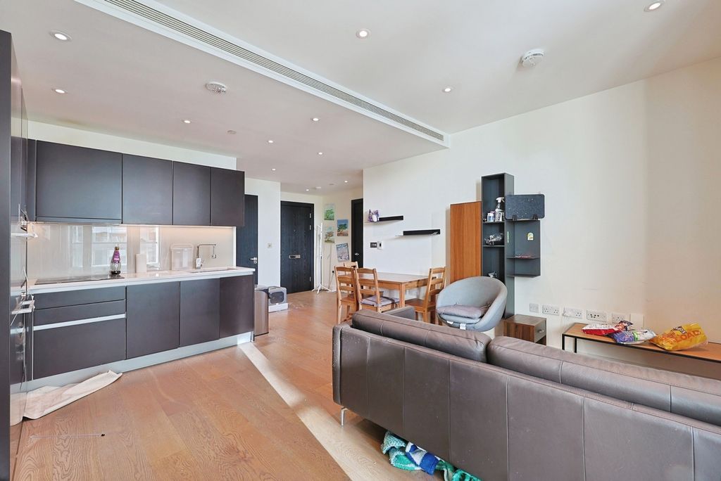 Property photo 3 of 17 Photo