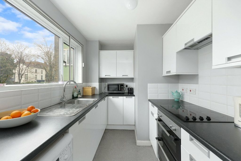 Property photo 2 of 13 Picture No. 22