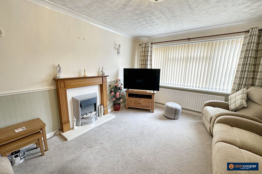 Property photo 3 of 12 4065185