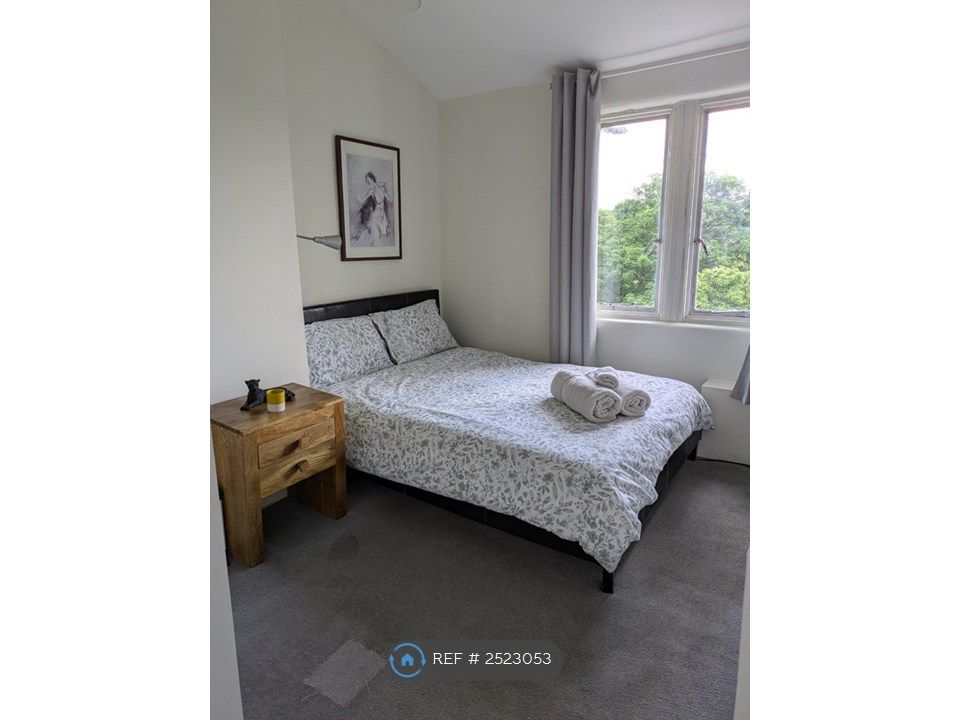 Property photo 3 of 15 Bedroom 2
