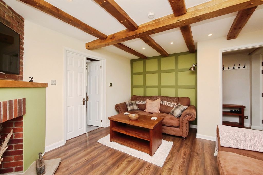 Property photo 3 of 19