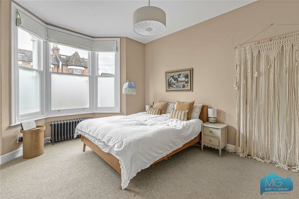 Property photo 3 of 20 Picture No. 02