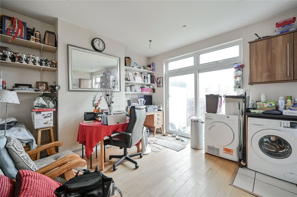 Property photo 3 of 12 Picture No. 04