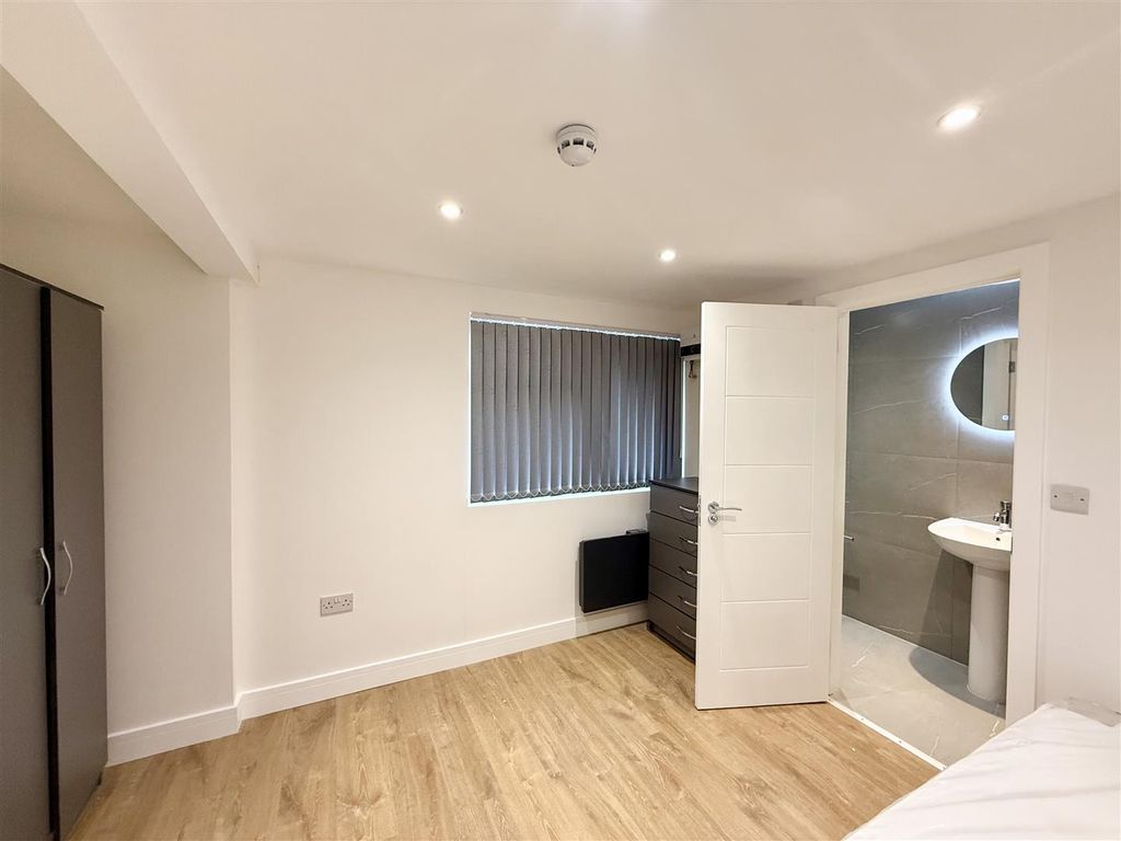 Property photo 2 of 9 Img_1988.Jpeg