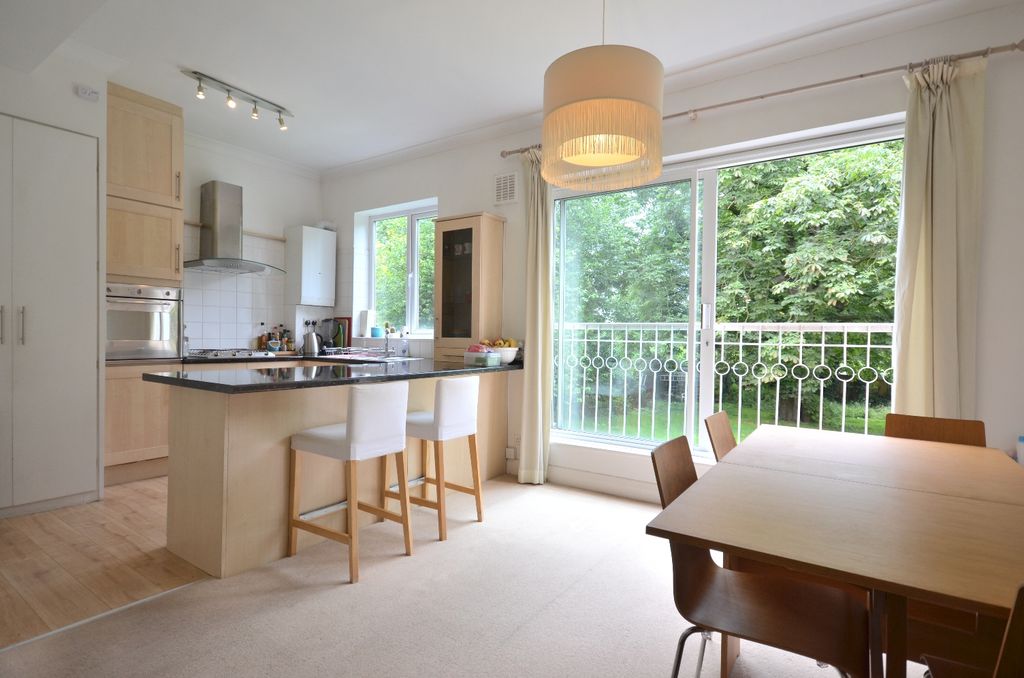 Property photo 3 of 7 Kitchen/Diner